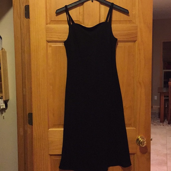 Evan Picone Dresses & Skirts - Basic Black Dress size 12